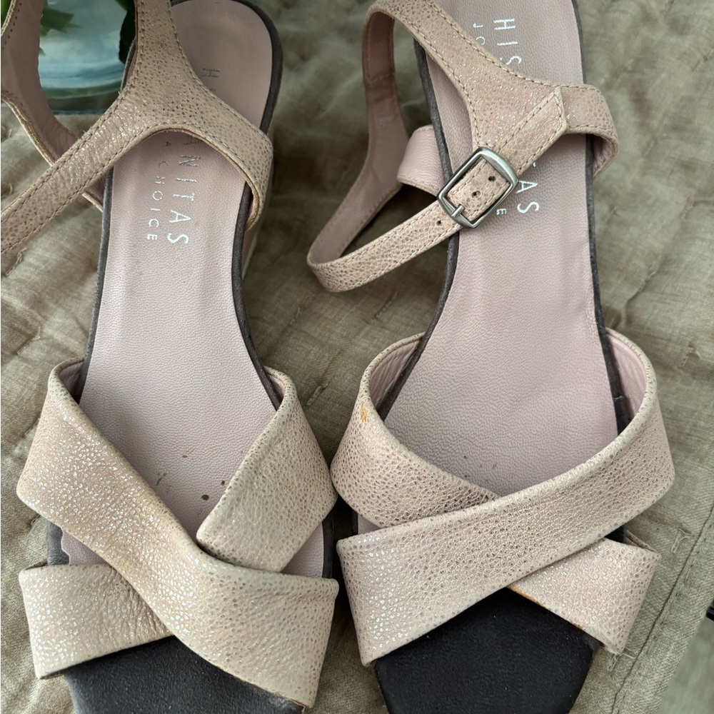Cream Sandals with Crisscross Straps and Ankle Buckle